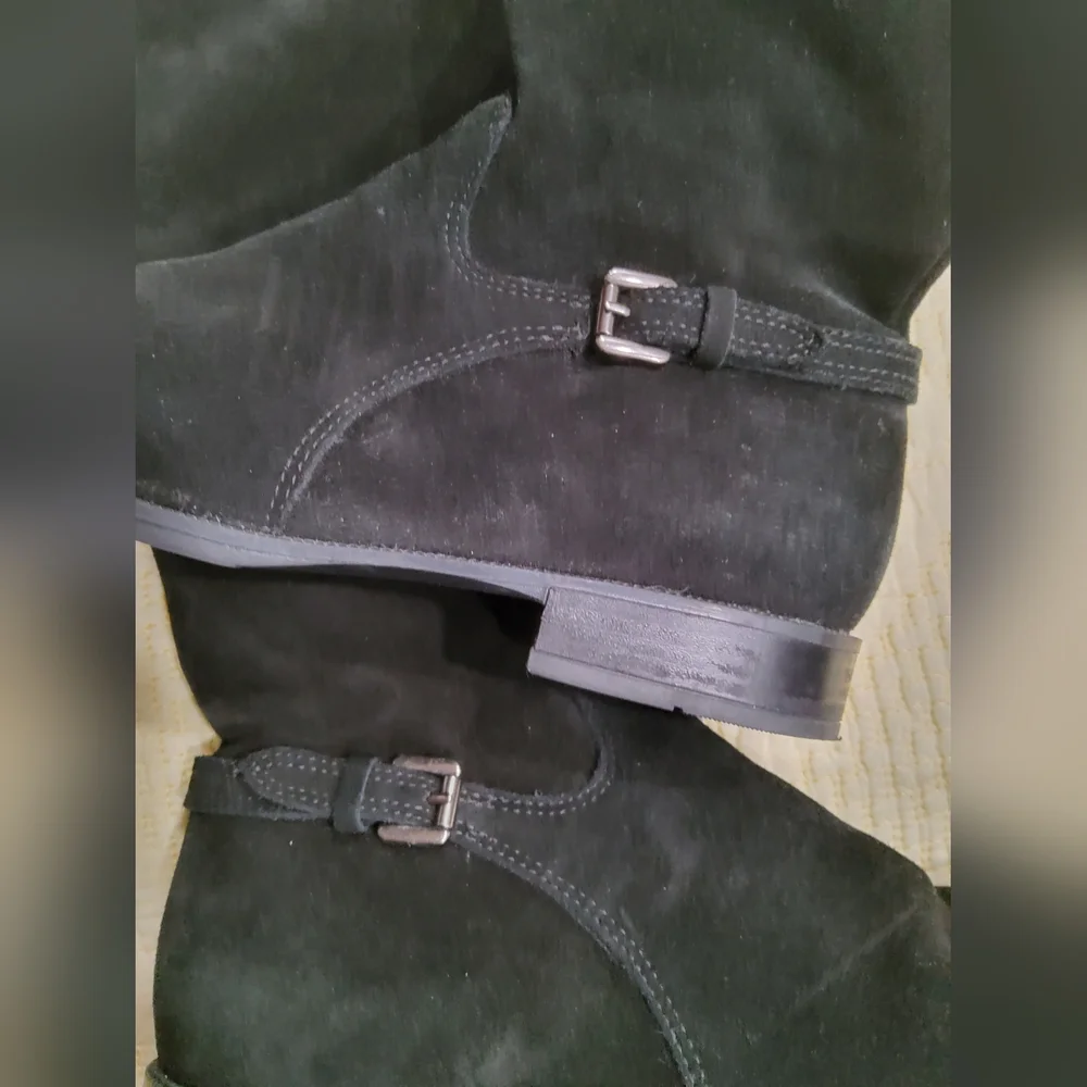 La Canadienne Suede Tall Boots Size 8,5